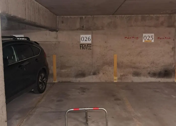 Digitale - 3 Pieces Pour 6 Personnes - Piscine, Sauna Et Parking Prive * لا بلاني